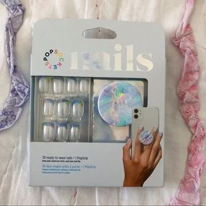 PopSockets Nails Standard with PopGrip Opal